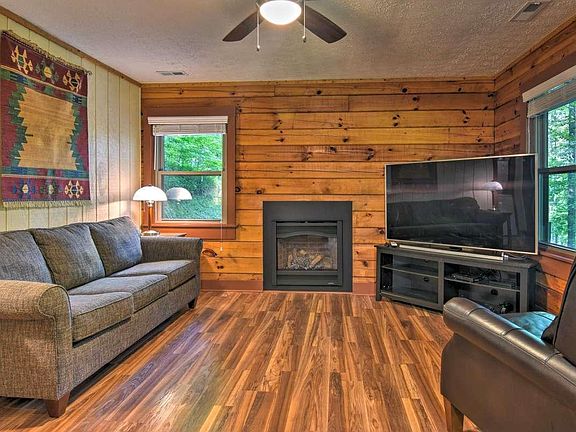 Living room with gas log fireplace