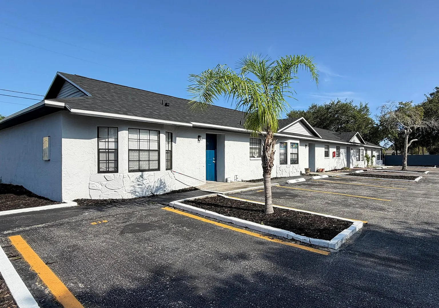 The Flats at Tarpon Springs — Photo 1