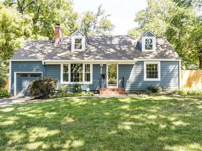 7483 Village Dr, Prairie Village, KS, 66208