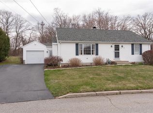3 Water View Ln, North Providence, RI 02904