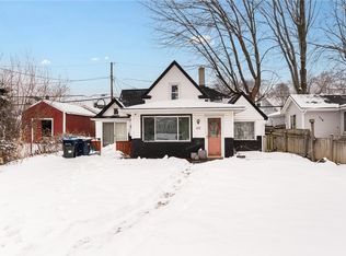 111 Sheraton Dr, Rochester, NY 14616