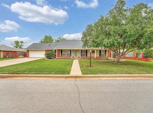 904 Kathys Pl, Elk City, OK 73644