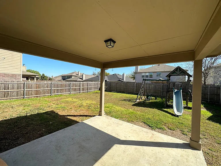 1820 Kittyhawk Dr — Photo 37