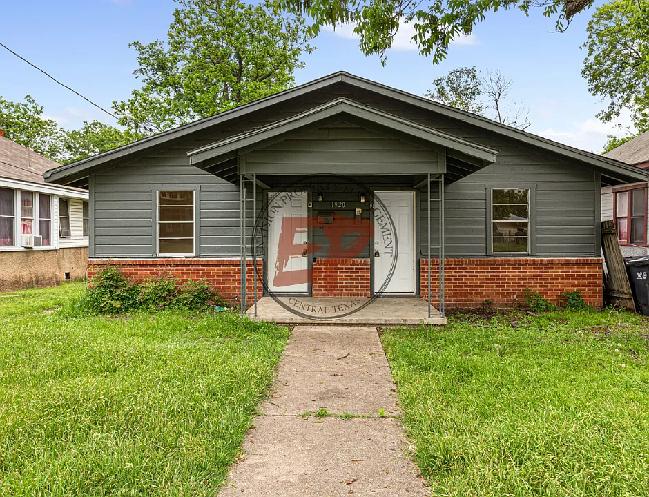 1920 Lyle Ave