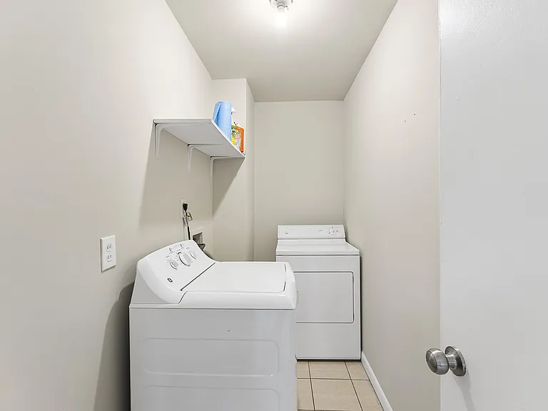 2808 Bardwell Rd — Photo 7