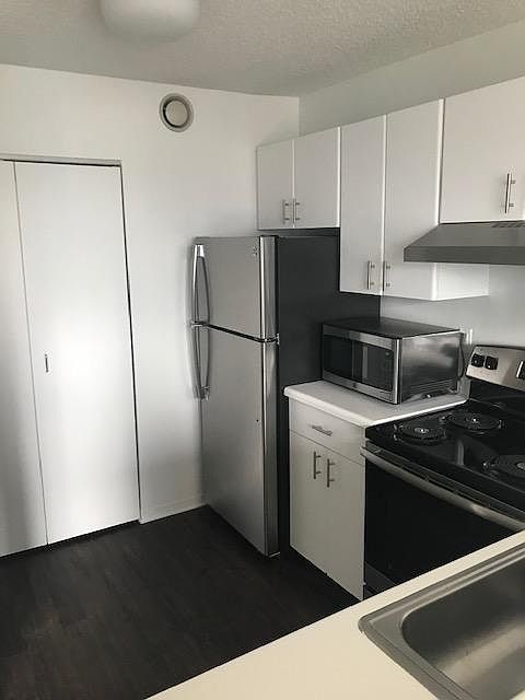 1st image of 400 E Ohio St APT 3850