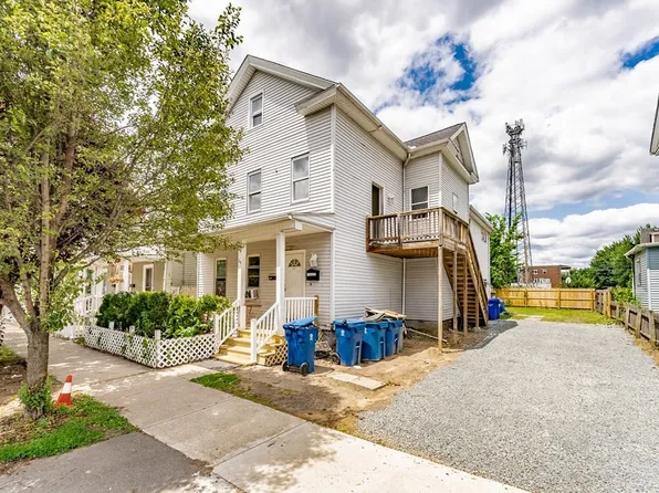 64 New Bridge St, West Springfield, MA 01089