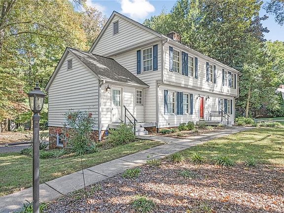 4th image of 219 Lakeway Dr