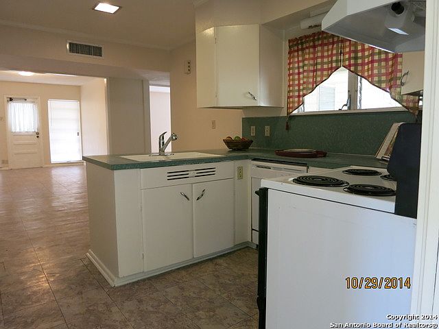 1st image of 326 E Crestline Dr