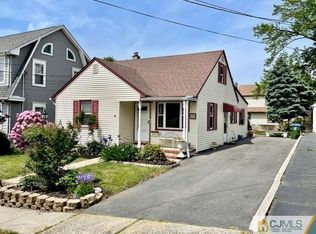 67 Dartmouth St, Edison, NJ
