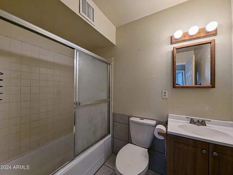 6036 N 31st Dr — Photo 34