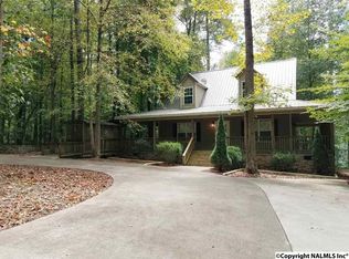 353 Douglas Dr, Guntersville, AL 35976
