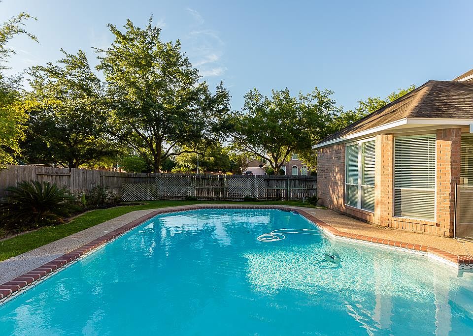 1st image of 1302 Gray Hills Ct