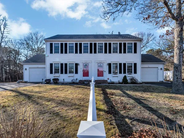 33 Higgins Crowell Road, West Yarmouth, MA 02673