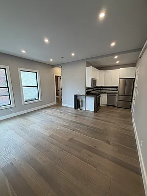 Living room, photo 1