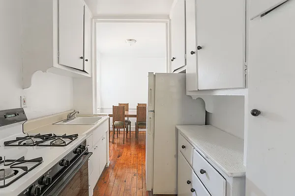 Sold by Griffith Real Estate | media 4