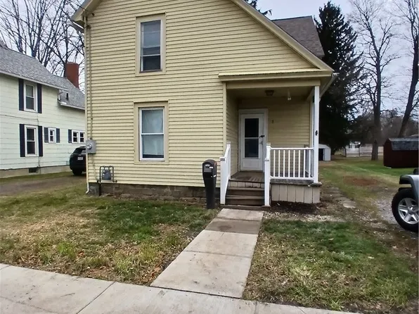7 Chestnut St, Bath, NY 14810