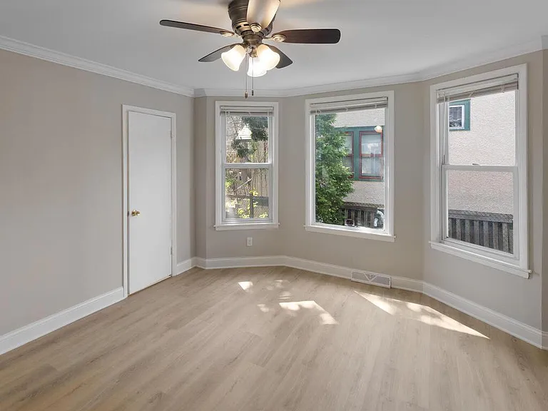 3237 Hennepin Ave — Photo 4