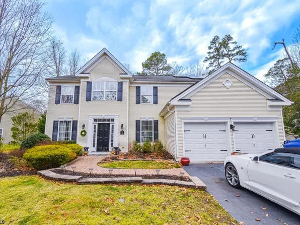 140 Kensington Dr, Galloway, NJ 08205