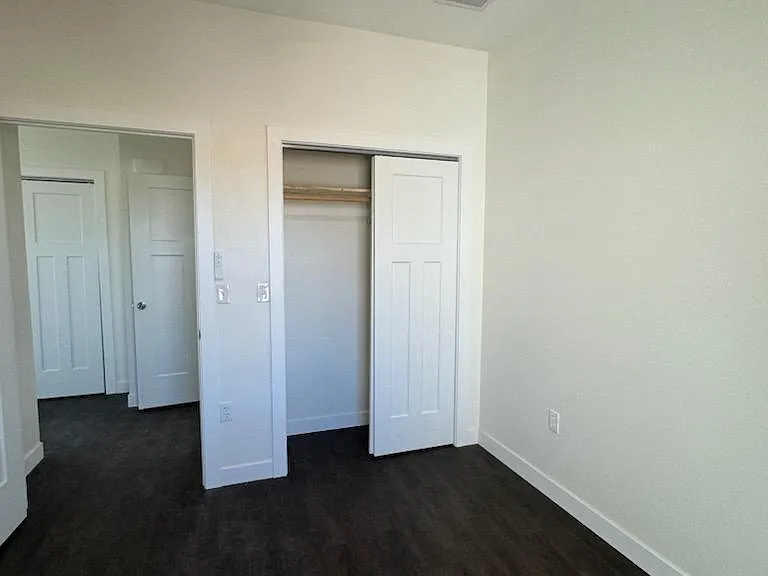 205 Unruh St #B — Photo 15