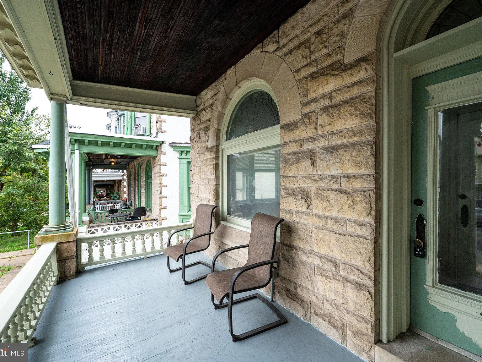 6 bed, 1.5 bath, 2730 sqft, $2,250 — Photo 4
