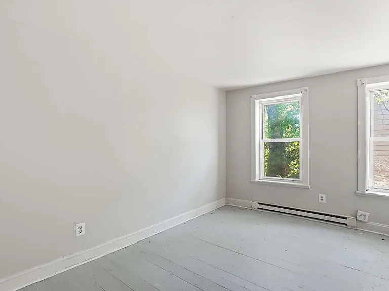 13 N Maryland Ave — Photo 37