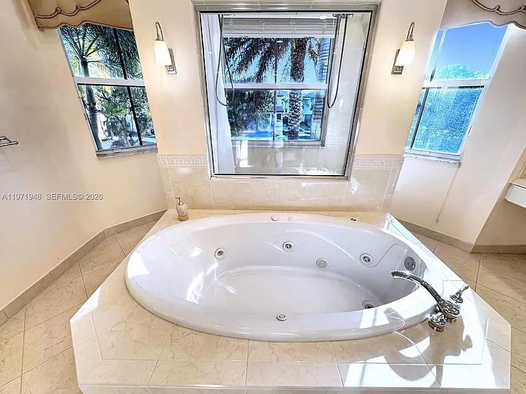 5028 SW 170th Ave — Photo 42