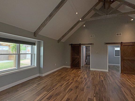 4th image of 12 Elliott Dr
