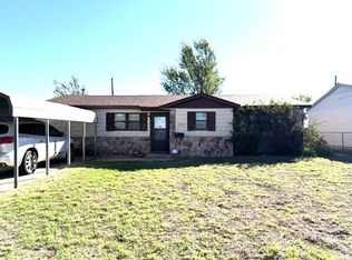 1231 S Finley St, Pampa, TX 79065