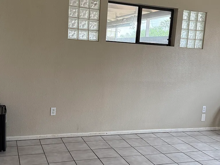 1800 Walnut Ave — Photo 12