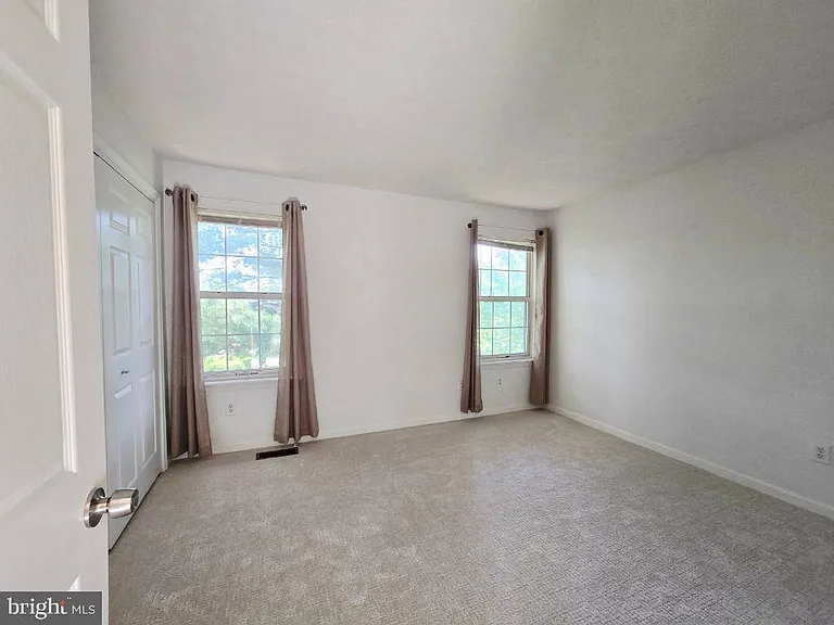 2662 Limestone Ct — Photo 14