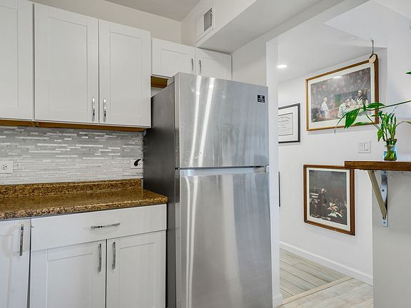 5th image of 9820 S Pulaski Rd APT 315