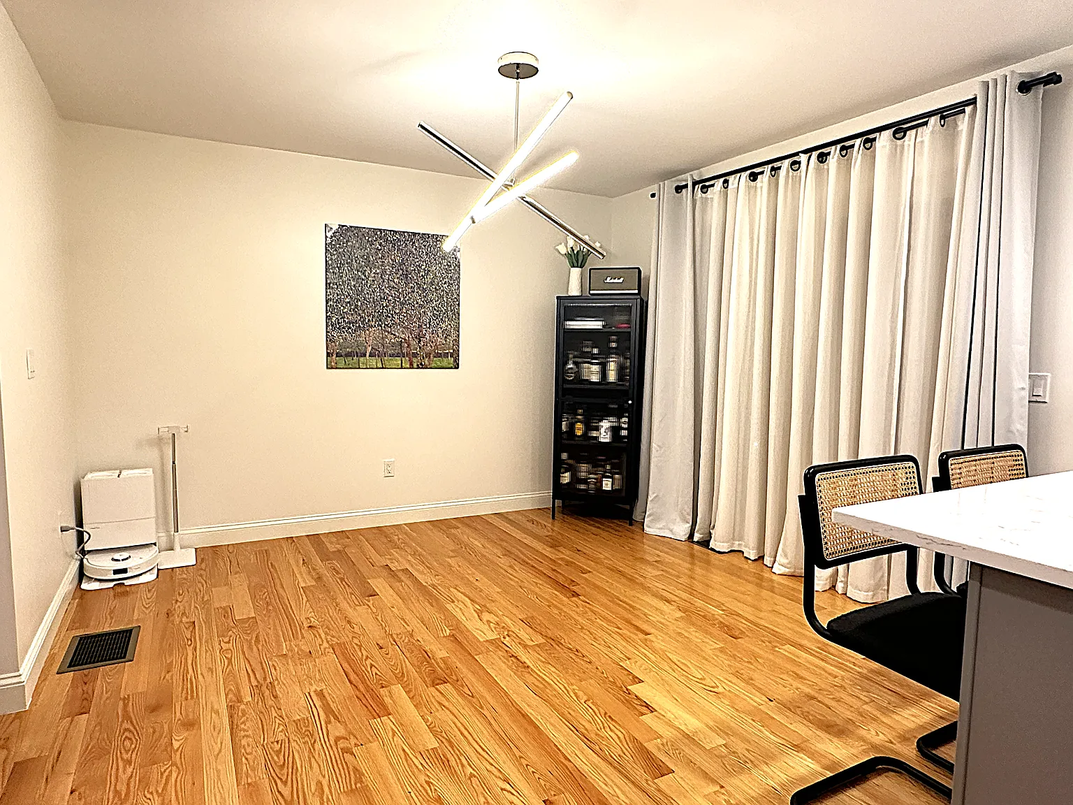 2 bed, 2.5 bath, 2030 sqft, $4,500 — Photo 4