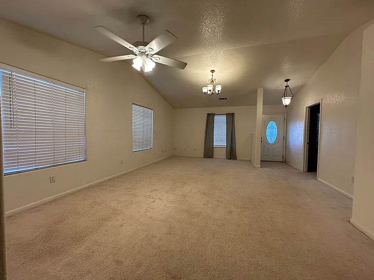 10151 Rea Ave — Photo 2