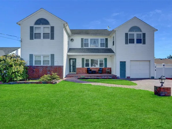 1347 Oneida Avenue, North Bellmore, NY 11710