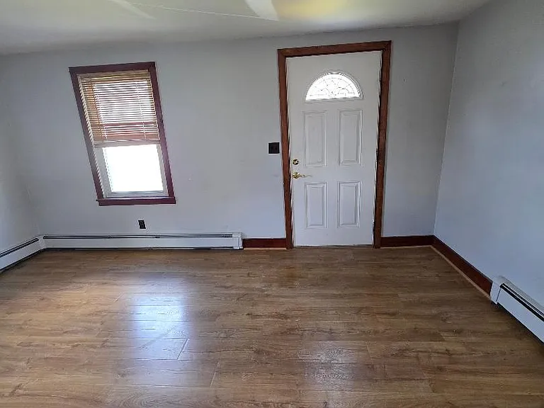 511 Main St #1 — Photo 3