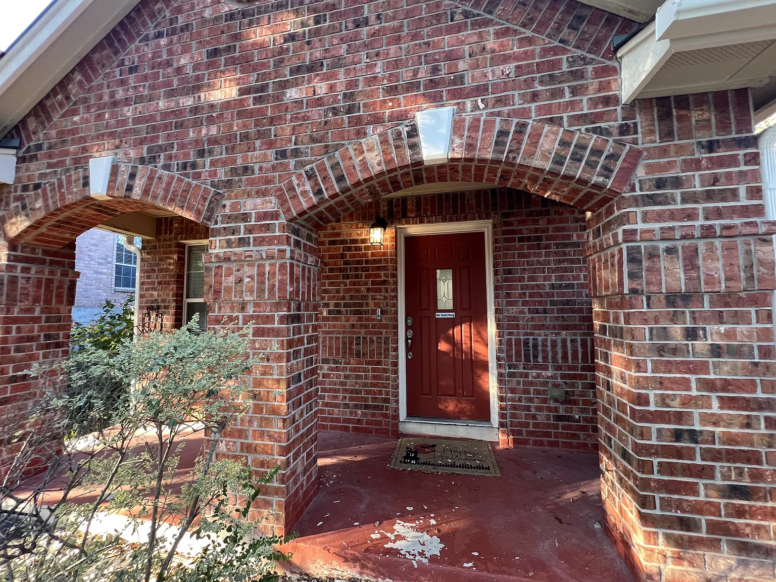 3 bed, 2064 sqft, $2,200 — Photo 1