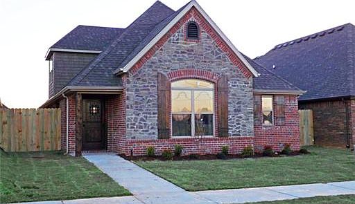 1st image of 3115 SW Riverstone Ave