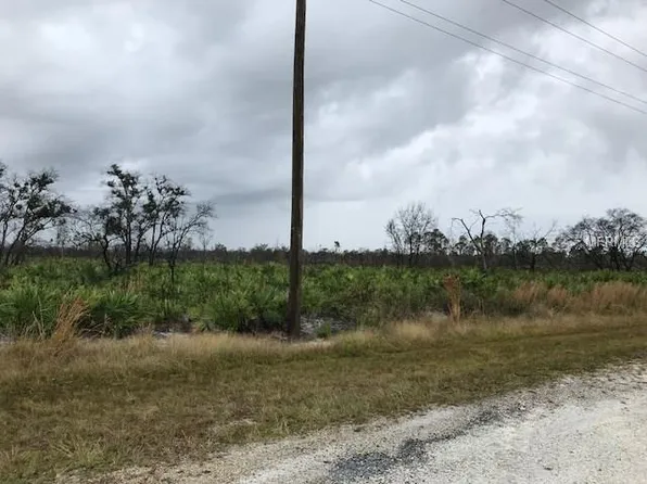 11 Greenleaf Ln, Lake Wales, FL 33898