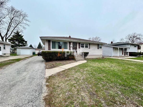 8154 Columbia Ave, Munster, IN 46321