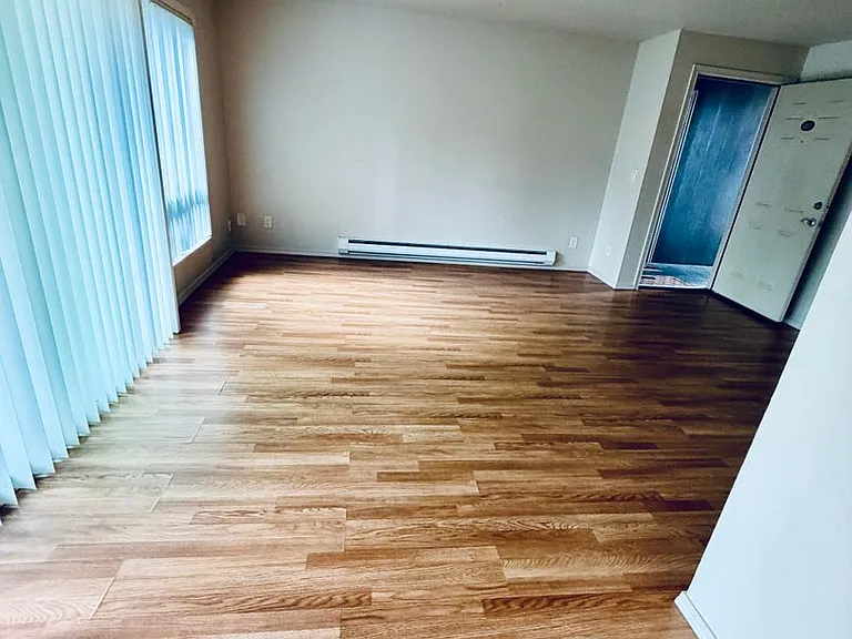 3430 Renton Pl S — Photo 18