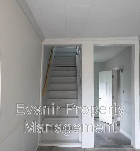 126 N Walnut St — Photo 17