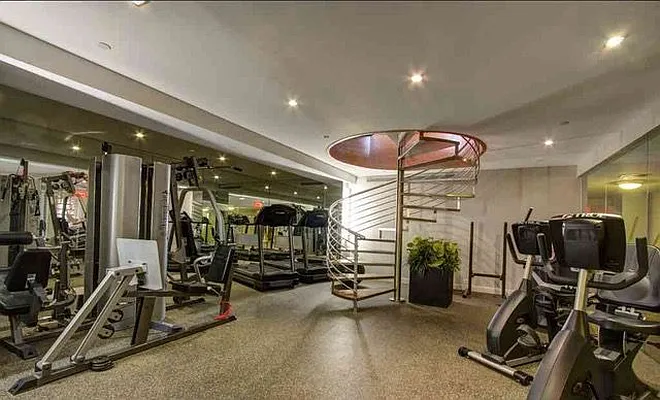 Rented by Compass | media 22