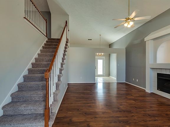 3rd image of 248 Gateway Park Cir