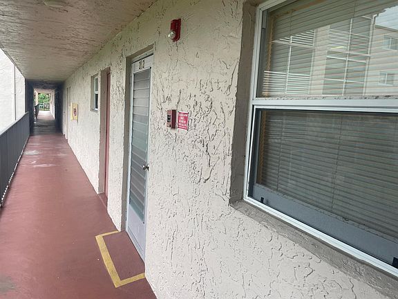 2nd image of 225 Bonnie Blvd APT 212
