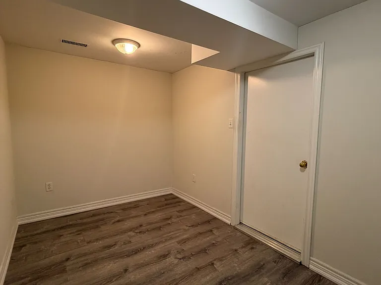 10 Miami Dr — Photo 33