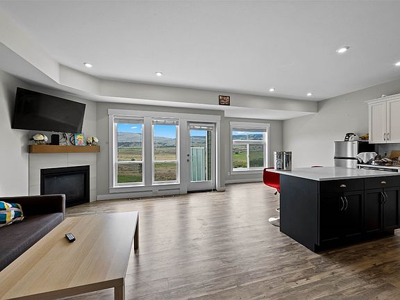 4th image of 2514 Spring Bank Ave #209