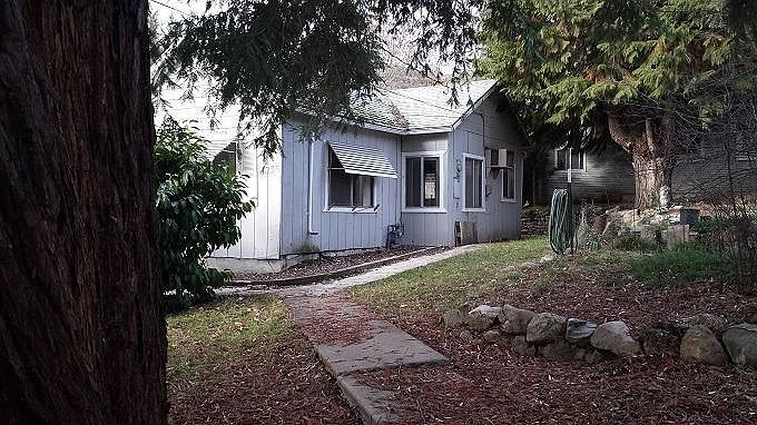 1st image of 420 Marksbury St