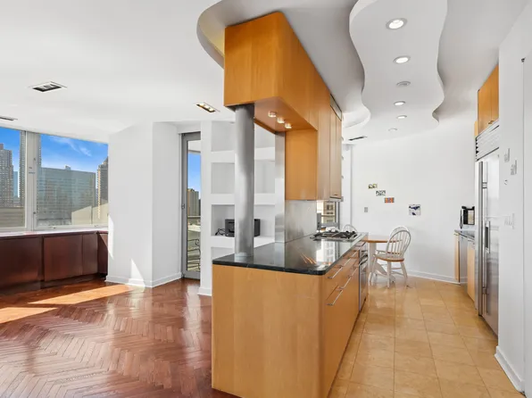 1965 Broadway image 3 of 10