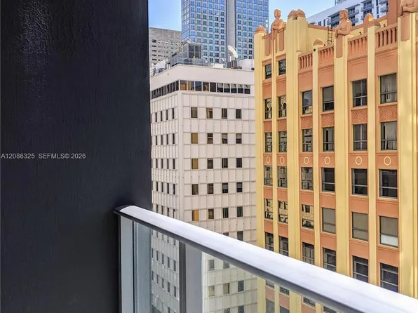 151 SE 1st St, Miami, FL